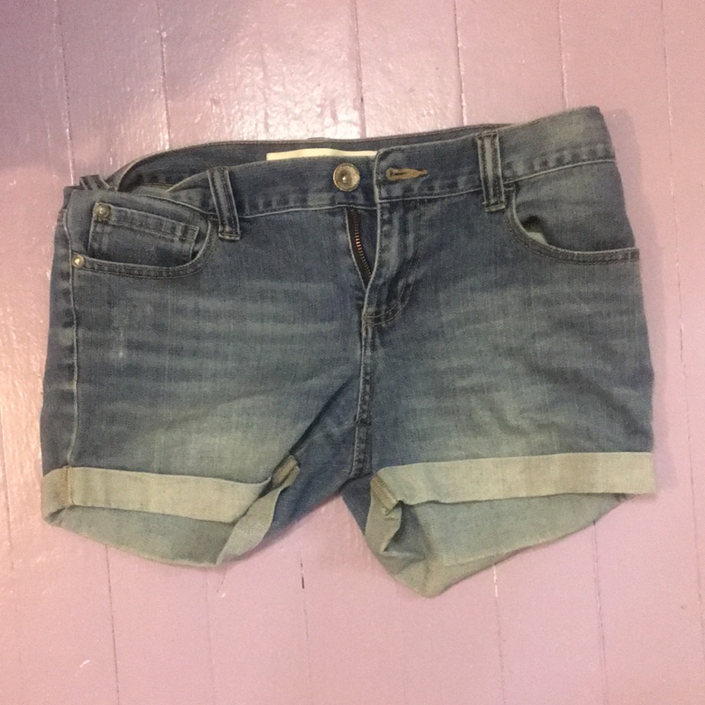 Jean shorts with pockets